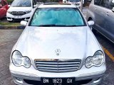 2007 Mercedes-Benz sedan