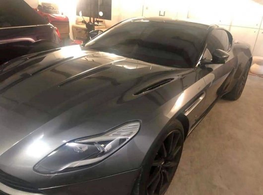 2017 Aston Martin db11