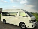 2013 Toyota hiace commuter Rp350.000.000