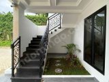 Rumah Mewah dan Berkelas 3 Lantai di Jagakarsa Jakarta Selatan Rp3.300.000.000